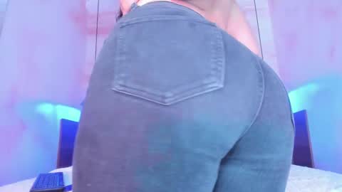 Lotti online show from November 20, 3:57 pm