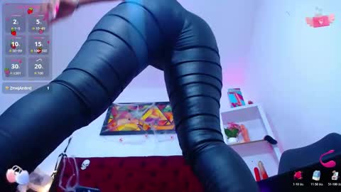  LouIse  online show from November 5, 5:07 pm