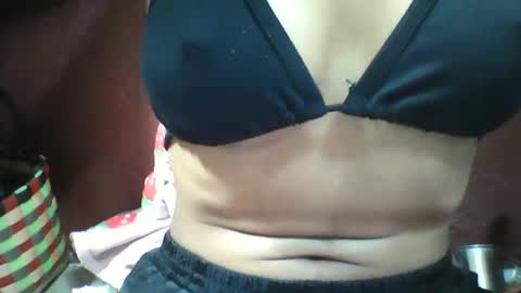 lovaelisa online show from February 4, 7:44 am