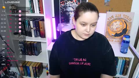 Mia  online show from February 25, 6:28 pm