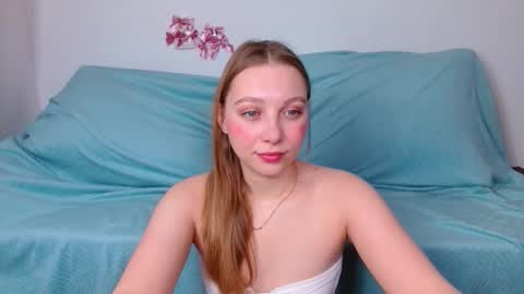 love bella  online show from February 10, 12:24 am