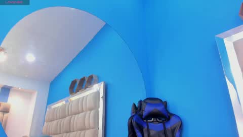 love_melany0 online show from April 1, 12:39 pm