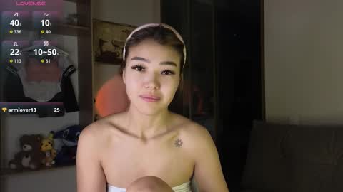 Snapshot of love_peace_here chatting on October 8, 12:59 am hi its me online show from October 8, 12:59 am
