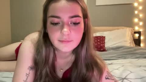 Olivia Rose online show from December 14, 3:34 am