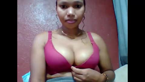 loveinlife750427 online show from December 4, 6:04 am