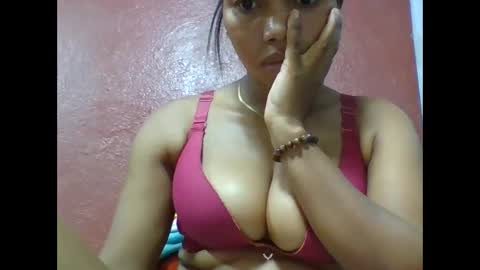 loveinlife750427 online show from March 15, 4:09 pm