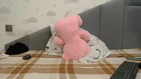 Snapshot of lovellykitty_1 chatting on October 3, 7:02 am lovellykitty online show from October 3, 7:02 am