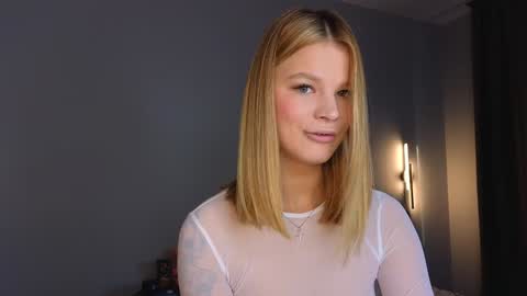 Jenny online show from February 2, 4:15 am