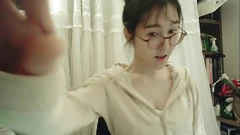 DANA KIM online show from January 3, 4:37 pm