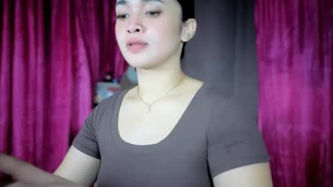 LOVE online show from April 28, 5:39 pm