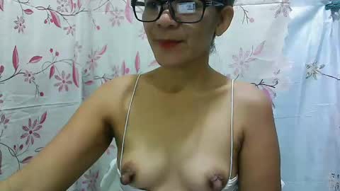 lovely_lady79 online show from January 28, 11:39 pm