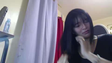 Snapshot of lovely_laura09 chatting on September 19, 9:30 am Lovely Laura online show from September 19, 9:30 am