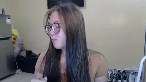 Snapshot of lovely_laura09 chatting on January 24, 6:57 am Lovely Laura online show from January 24, 6:57 am
