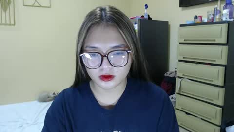 Snapshot of lovely_laura09 chatting on January 7, 12:03 am Lovely Laura online show from January 7, 12:03 am