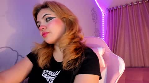 Paris Rose online show from March 31, 7:30 am