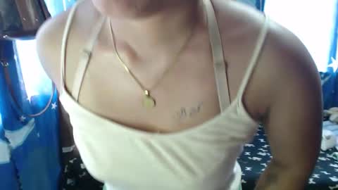 Snapshot of lovely_singlemom chatting on October 11, 4:28 am ask me dear online show from October 11, 4:28 am