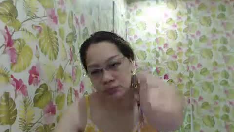 Snapshot of lovelyasiancutie chatting on September 25, 8:17 pm lovelyasiancutie online show from September 25, 8:17 pm