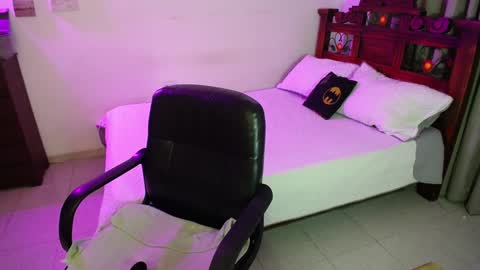 lovely   online show from December 17, 10:11 pm