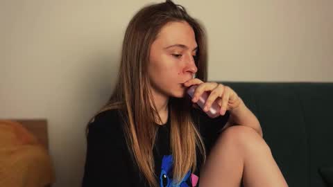 Kate only online show from March 28, 1:32 pm