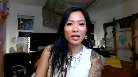 lovelyxmacii online show from October 12, 4:59 am