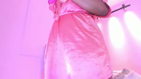 L O V E  online show from October 5, 12:54 pm