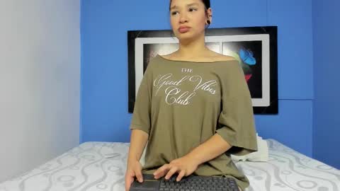 loversvalery online show from November 7, 1:06 pm