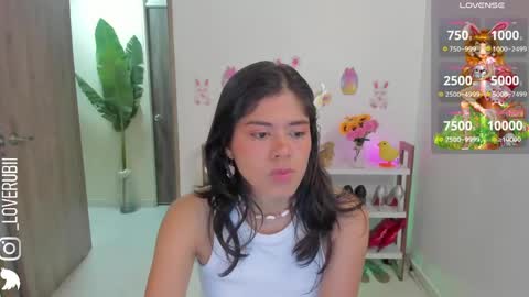 loverubii online show from April 12, 7:00 am