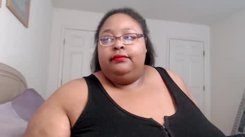 Snapshot of loves_aura chatting on March 9, 12:42 am Alyson online show from March 9, 12:42 am