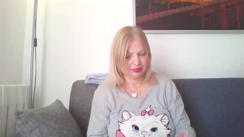 Marlyn online show from January 30, 12:59 pm