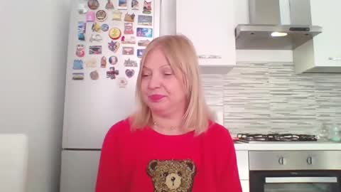 Marlyn online show from December 6, 2:17 pm