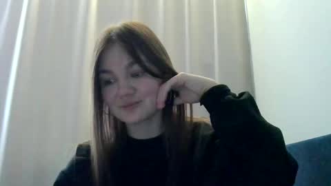 loviesimone online show from March 5, 11:06 am