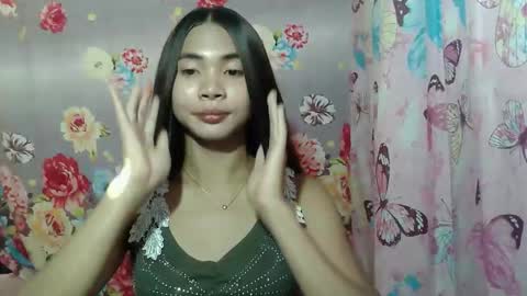 loving_rhean online show from May 7, 2:27 am