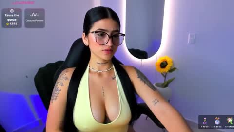 Luana online show from December 19, 12:30 pm