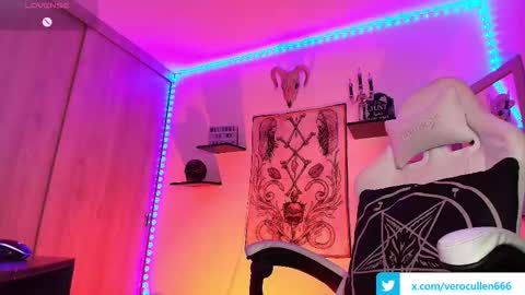 Snapshot of luci_fer_devil_1 chatting on September 23, 9:18 am Veronica Rati online show from September 23, 9:18 am