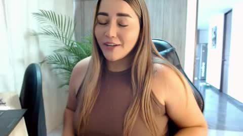 lucia star  online show from January 15, 8:59 pm