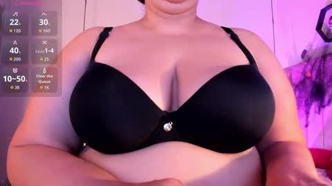 Lucia Vonne online show from October 25, 10:16 pm