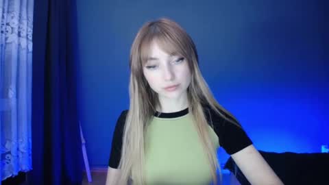 Snapshot of luciacam20 chatting on February 26, 7:40 pm Lucy online show from February 26, 7:40 pm