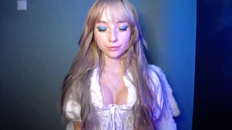 Snapshot of luciacam20 chatting on October 14, 6:32 pm Lucy online show from October 14, 6:32 pm