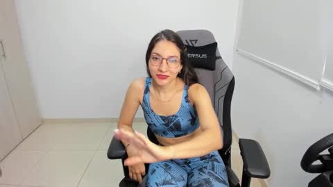 Luciana Betancourt online show from December 18, 12:32 pm