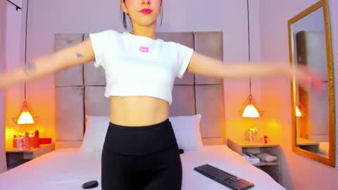 Luci  online show from October 23, 12:44 pm