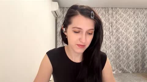 Mary online show from October 31, 7:18 pm