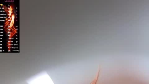 Snapshot of lucie_nicolls chatting on January 12, 11:39 am Lucie   online show from January 12, 11:39 am