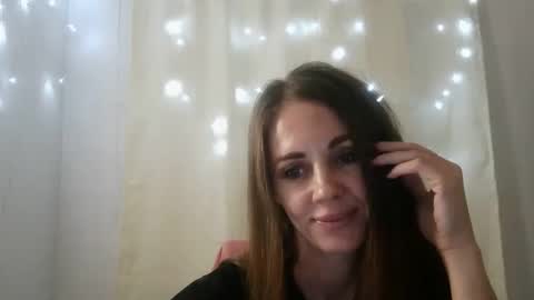 LucieMack online show from October 16, 7:05 pm