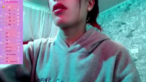 Snapshot of lucii_19 chatting on February 17, 2:28 pm Lucia online show from February 17, 2:28 pm