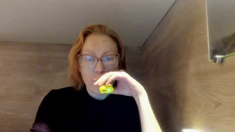 Snapshot of lucky_licky20 chatting on February 6, 4:21 am lucky_licky20 online show from February 6, 4:21 am