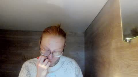 Snapshot of lucky_licky20 chatting on February 4, 4:15 am lucky_licky20 online show from February 4, 4:15 am