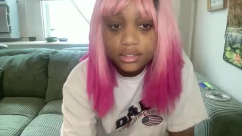 luckylaci777 online show from October 8, 4:00 pm