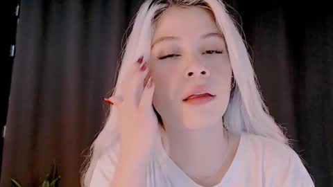 luckysapphire777 online show from September 26, 10:24 am