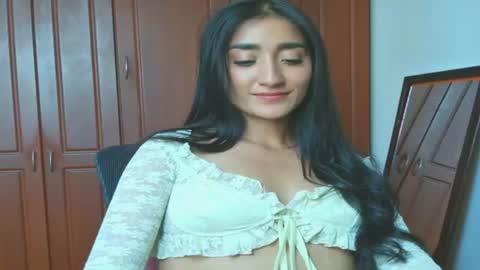 Snapshot of lucy111_love chatting on September 16, 8:17 pm Lucy online show from September 16, 8:17 pm