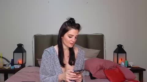 Lucy online show from October 22, 9:53 pm